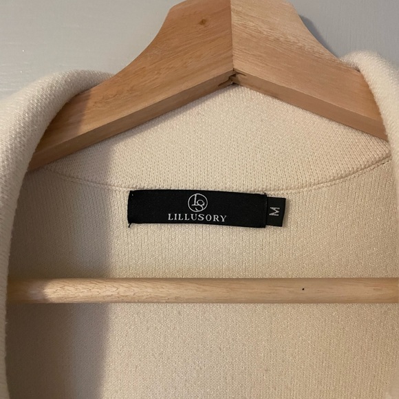 Lillusory Cream Longline Coat - Picture 2 of 3